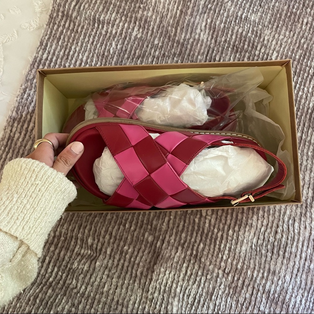 NWT Alohas Marshmallow Scacchi Sandal in Red & Pink - Picture 10 of 12